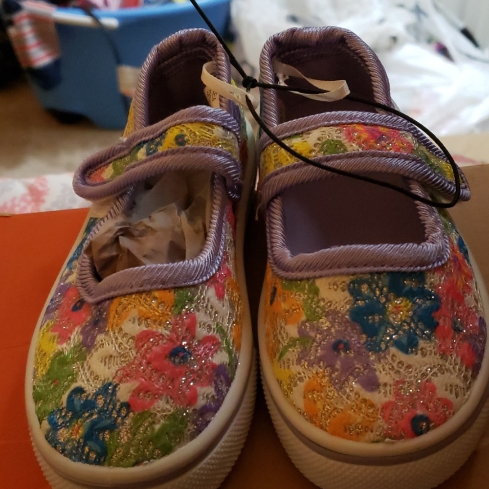 Toddler shoes